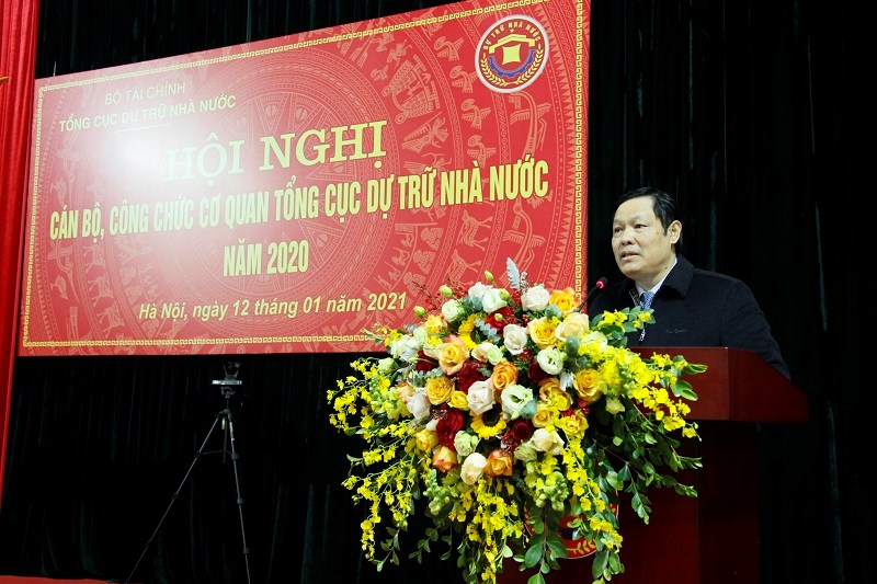 Tổng cục trưởng Tổng cục DTNN Đỗ Việt Đức đ&atilde; trả lời thỏa đ&aacute;ng c&aacute;c kiến nghị của c&aacute;n bộ, c&ocirc;ng chức cơ quan Tổng cục DTNN tại hội nghị.