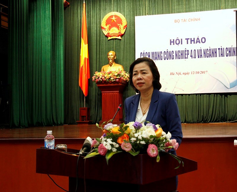 Thứ trưởng Bộ Tài chính Vũ Thị Mai phát biểu chỉ đạo tại Hội thảo.