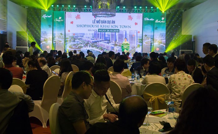 Hàng trăm khách hàng tham dự Lễ mở bán Khai Sơn Town.