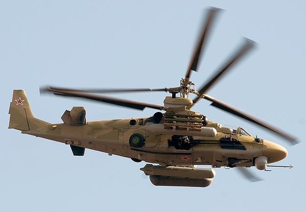 Quân đội Ai Cập là lực lượng mua lại 2 tàu đổ bộ trực thăng Mistral mà Pháp đóng cho Nga nhưng không bàn giao vì vướng phải các lệnh trừng phạt của phương Tây.