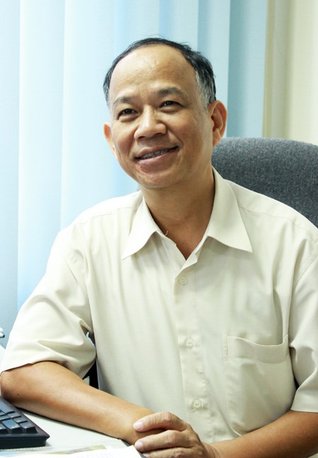 TS. Nguyễn Minh Phong.