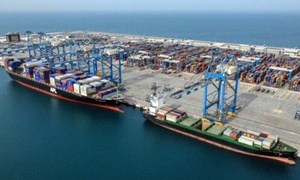 Kêu gọi đầu tư nước ngoài Cảng trung chuyển quốc tế Vân Phong