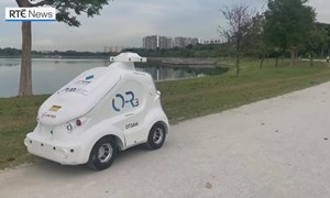 [Video] Xem robot tuần tra công viên Singapore đảm bảo giãn cách chống Covid-19 