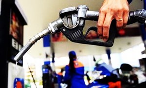  Giá xăng dầu bất ngờ quay đầu giảm