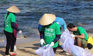 [Infographics] Việt Nam phấn đấu đến năm 2030 giảm thiểu 75% rác thải nhựa đại dương