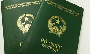 Đổi Căn cước công dân gắn chip có bắt buộc phải sửa đổi thông tin trên hộ chiếu?