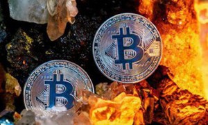 8 lý do khiến Bitcoin mất hơn phân nửa giá trị chỉ trong 2 tháng