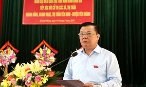 Bộ trưởng Bộ Tài chính Đinh Tiến Dũng tiếp xúc cử tri tại tỉnh Ninh Bình