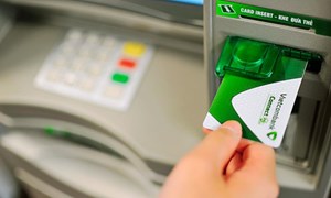 Những điều cần biết khi giao dịch cuối năm qua máy ATM