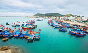 Phát triển kinh tế biển bền vững ở Việt Nam và những vấn đề đặt ra