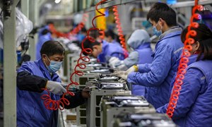 Nhiều ngành công nghiệp của Trung Quốc khó khăn