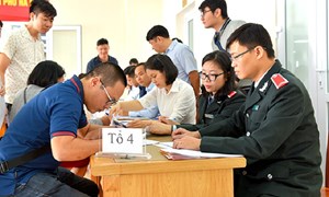 [Ảnh] Ngành Bảo hiểm Xã hội Việt Nam tăng cường thu hồi nợ BHXH, BHYT, BHTN
