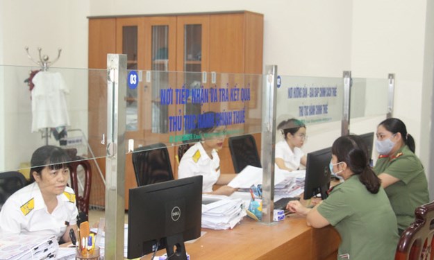 Cục Thuế Hòa Bình: Triển khai đồng bộ nhiều giải pháp trong những tháng cuối năm