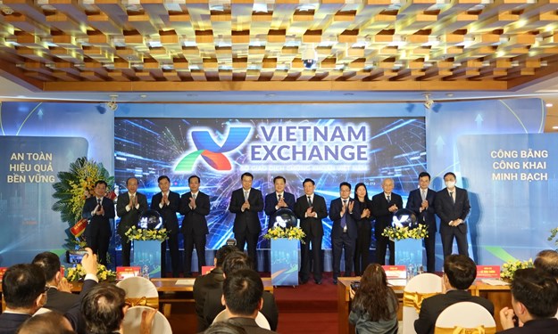 Thị trường chứng khoán Việt Nam khẳng định kênh huy động vốn quan trọng của nền kinh tế