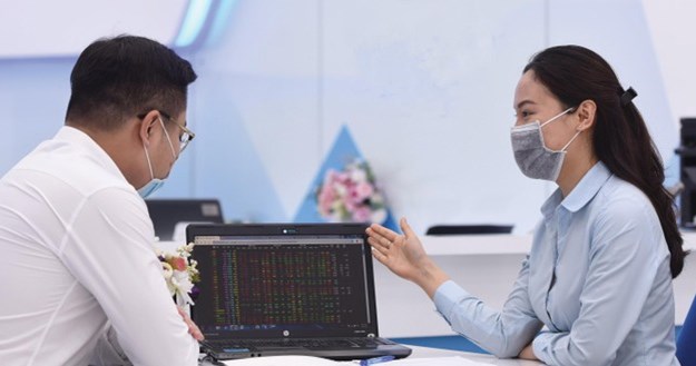 Các yếu tố ảnh hưởng đến quyết định của nhà đầu tư mới trên thị trường chứng khoán Việt Nam