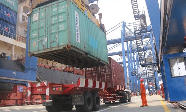 Hỗ trợ giải tỏa hàng hóa nhập khẩu ùn tắc tại cảng biển nơi giãn cách xã hội