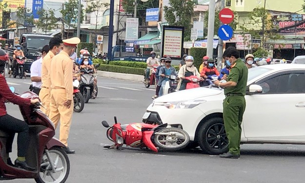 Thủ tướng Chính phủ yêu cầu cán bộ, công chức thực hiện nghiêm việc cấm uống rượu, bia