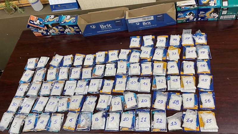 Hải quan Sân bay Tân Sơn Nhất bắt giữ 4 kg ma túy tổng hợp và 8,7 kg cần sa