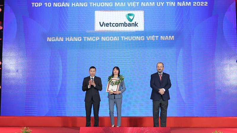 Vietcombank đứng đầu Top 10 ngân hàng thương mại uy tín 