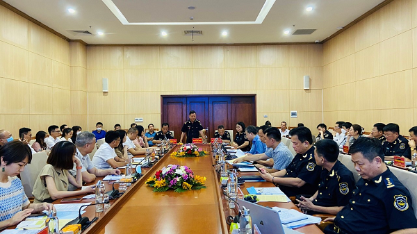 Hải quan Quảng Ninh tích cực đối thoại, hỗ trợ hoạt động xuất nhập khẩu 