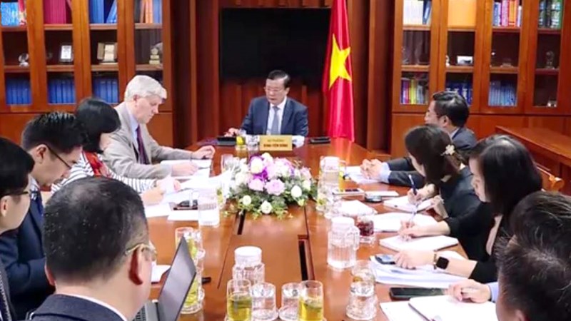 ADB cam kết tiếp tục hỗ trợ tài chính cho Việt Nam