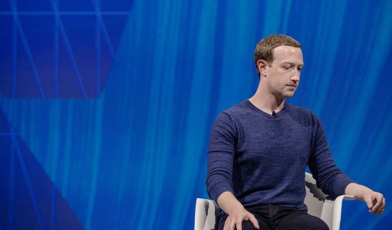 CEO Facebook tham gia trả lời điều tra chống độc quyền của FTC