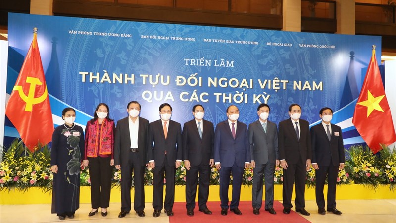 Công tác ngoại giao của Việt Nam đã có những đóng góp quan trọng vào sự phát triển của đất nước. Công tác này không chỉ mang lại lợi ích cho quốc gia mà còn đem lại lợi ích cho mỗi cá nhân trong xã hội. Hãy xem hình ảnh liên quan để tìm hiểu thêm về các hoạt động ngoại giao của Việt Nam và những đóng góp của nó.