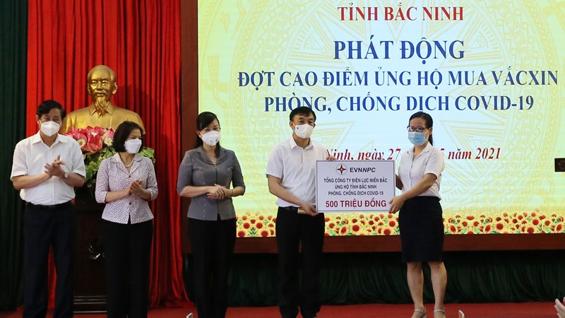 EVNNPC ủng hộ 1 tỷ đồng chung tay cùng Bắc Giang, Bắc Ninh phòng chống dịch Covid - 19