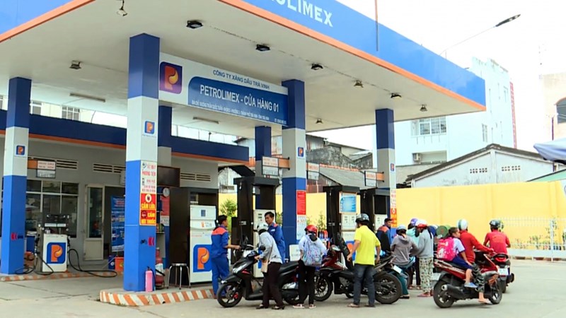 Thủ tướng Chính phủ yêu cầu cung cấp đầy đủ xăng dầu cho thị trường trong nước