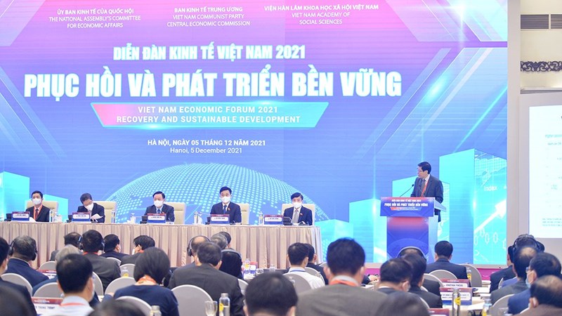 Chuyên gia quốc tế khuyến nghị gì về phục hồi và phát triển kinh tế bền vững của Việt Nam?