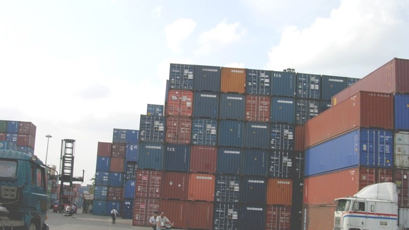 Trên 1.000 container hàng tồn đọng tại cảng Sài Gòn