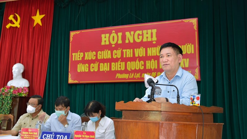 Bộ trưởng Bộ Tài chính Hồ Đức Phớc tiếp xúc cử tri tại TP. Quy Nhơn, tỉnh Bình Định