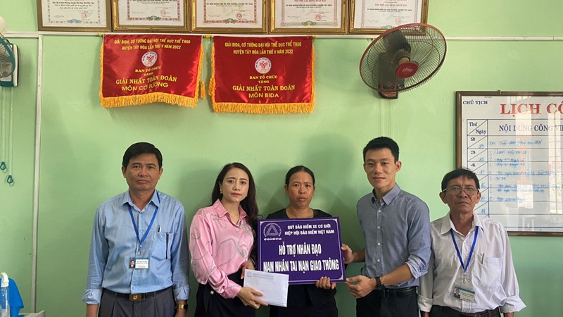 Hỗ trợ nhân đạo cho gia đình nạn nhân tử vong do tai nạn giao thông tại Phú Yên