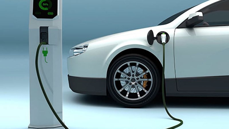 Đề xuất lệ phí trước bạ bằng 50% ô tô chạy xăng dầu, khuyến khích phát triển ô tô điện chạy pin