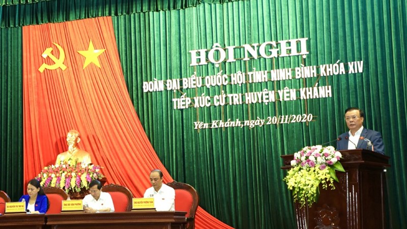 Bộ trưởng Đinh Tiến Dũng tiếp xúc cử tri huyện Yên Khánh, Ninh Bình