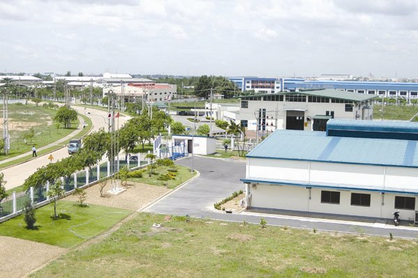 Vấn đề đặt ra trong triển khai quy định về quyền thuê đất trong khu công nghiệp