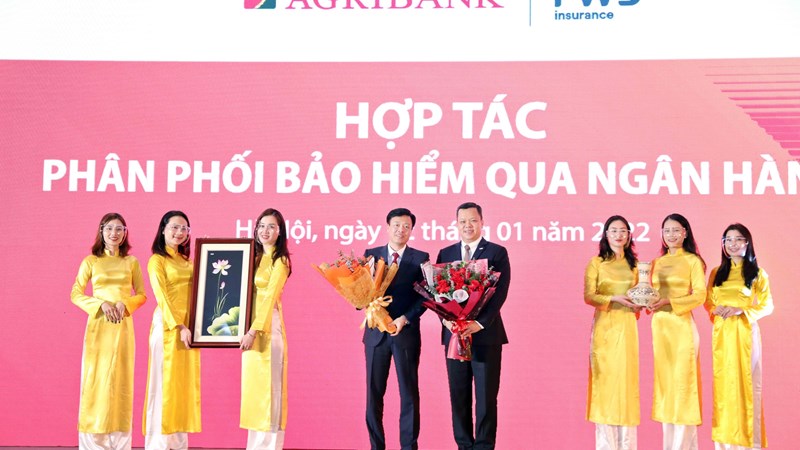 Agribank hợp tác với FWD Việt Nam về phân phối bảo hiểm qua ngân hàng 