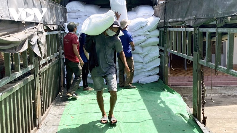 Xuất cấp 1.847,265 tấn gạo dự trữ quốc gia hỗ trợ người dân bị ảnh hưởng dịch COVID-19