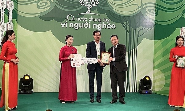 Ngành Bảo hiểm xã hội Việt Nam đa dạng các hoạt động quyên góp, ủng hộ người nghèo