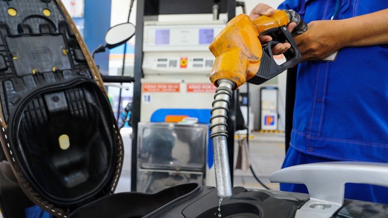 Giá xăng dầu hôm nay 22/11: Nguồn cung tăng, giá dầu quay đầu giảm mạnh