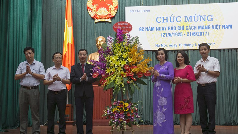 Bộ Tài chính tổ chức Lễ Kỷ niệm 92 năm ngày Báo chí cách mạng Việt Nam (21/6/1925 - 21/6/2017)