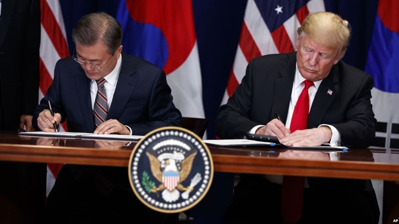 Mỹ ký thỏa thuận thương mại đầu tiên với Hàn Quốc