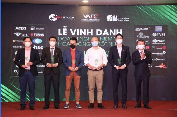 Vinh Danh Doanh Nghiệp Niêm Yết Có Hoạt động Quan Hệ Nhà đầu Tư Tốt ...