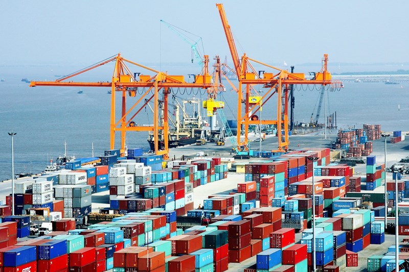 Các yếu tổ tác động tới thị trường vận tải container quốc tế đường biển ở