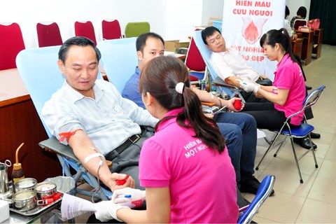 Thiết thực và ý nghĩa “Ngày hội hiến máu tình nguyện năm 2014” - Ảnh 1