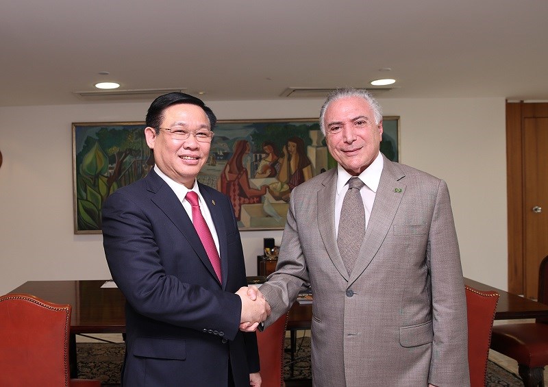Phó Thủ tướng Vương Đình Huệ hội kiến Tổng thống Brazil Michel Temer. Ảnh: VGP/Thành Chung