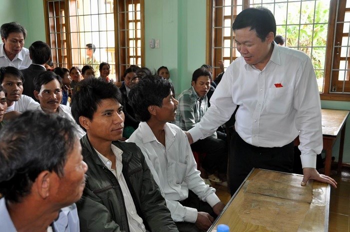 Đại biểu Quốc hội Vương Đình Huệ tiếp xúc cử tri xã vùng cao tại Bình Định - Ảnh 1