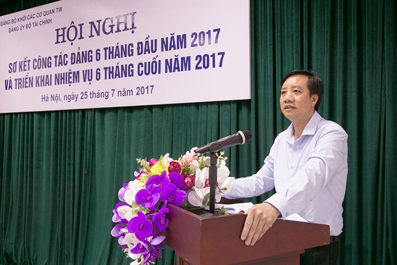   Đồng chí Nguyễn Thành Nam, Ủy viên Ban Thường vụ, Chủ nhiệm Ủy ban Kiểm tra Đảng ủy Khối các cơ quan Trung ương phát biểu chỉ đạo tại Hội nghị.