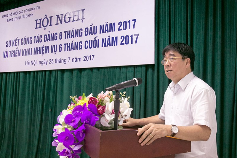   Đồng chí Nguyễn Hồng Hà, Ủy viên Ban Thường vụ, Trưởng ban Dân vận Đảng bộ Bộ Tài chính phát biểu tại Hội nghị.