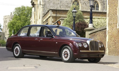 Bentley State limousine là chuyên xa được thiết kế riêng cho Nữ hoàng Anh Elizabeth II nhân kỷ niệm 50 năm trị vì của bà hồi năm 2002. 